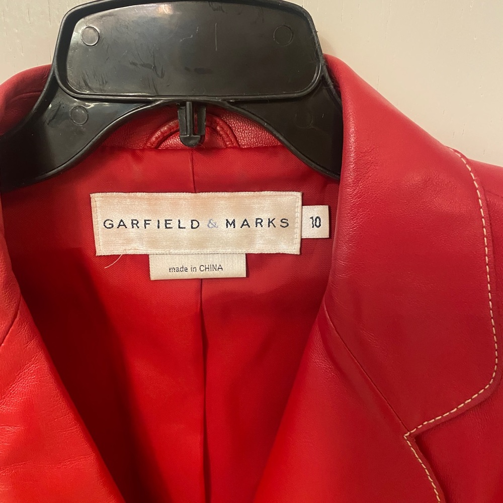 Red leather jacket - Picture 5 of 7